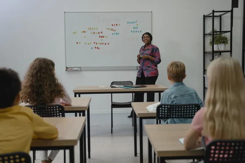 Peer Observation in Language Teaching: Best Practices and Benefits